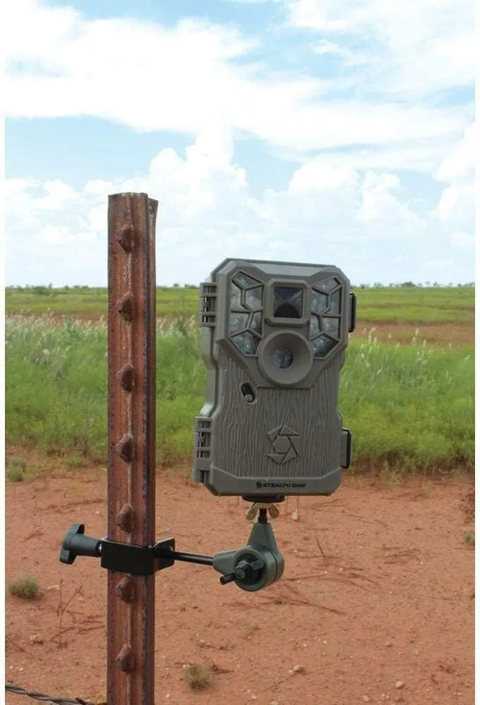 3 Pack HME Products T-Post Trail Camera Holder – 3 T-Post Mount Game Camera, Trail Camera Stand, Trail Camera Accessories with Included LED Keychain Light