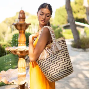 Ainkaa Tote