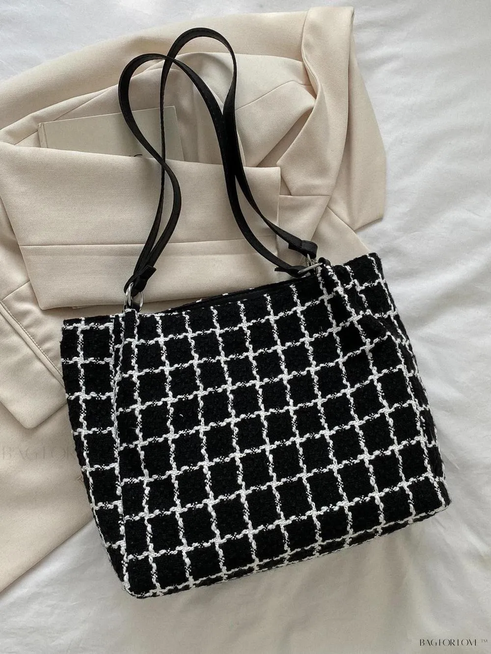 BagForLove - Fashionable Polyester Shoulder Bag with Zipper Closure for Ladies' Everyday Use