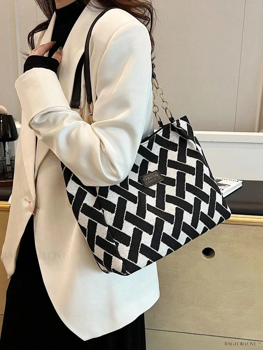 BagForLove - Fashionable Polyester Shoulder Bag with Zipper Closure for Ladies' Everyday Use