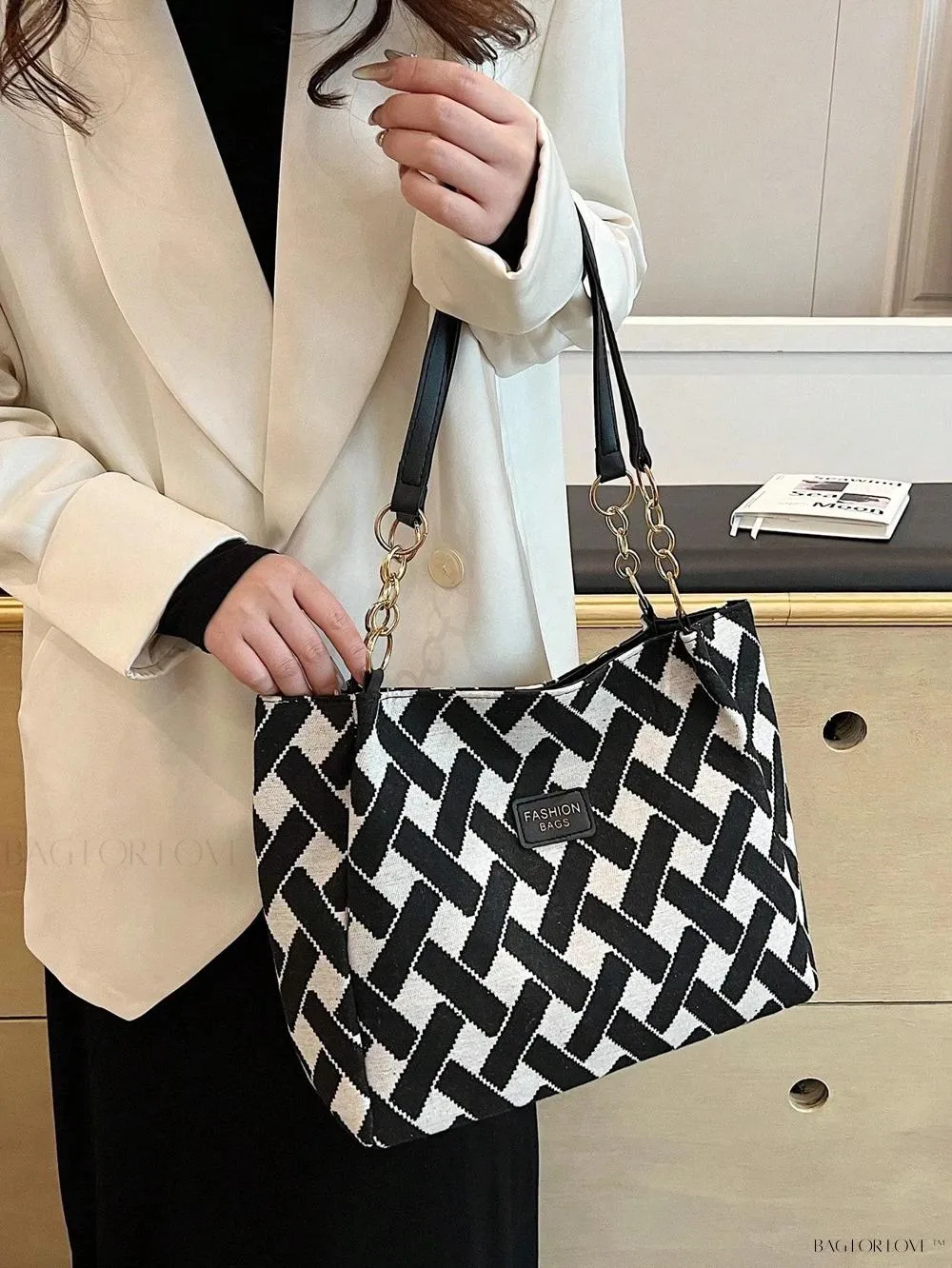 BagForLove - Fashionable Polyester Shoulder Bag with Zipper Closure for Ladies' Everyday Use