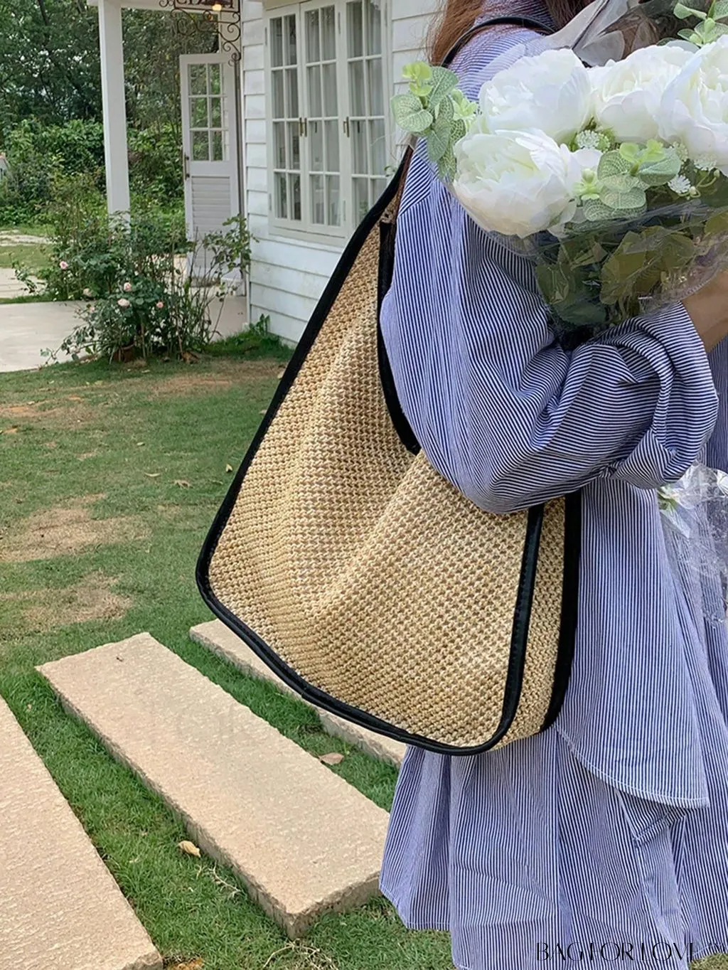 BagForLove - Medium Minimalist Straw Bag with Chic Contrast Binding - Perfect for Vacations