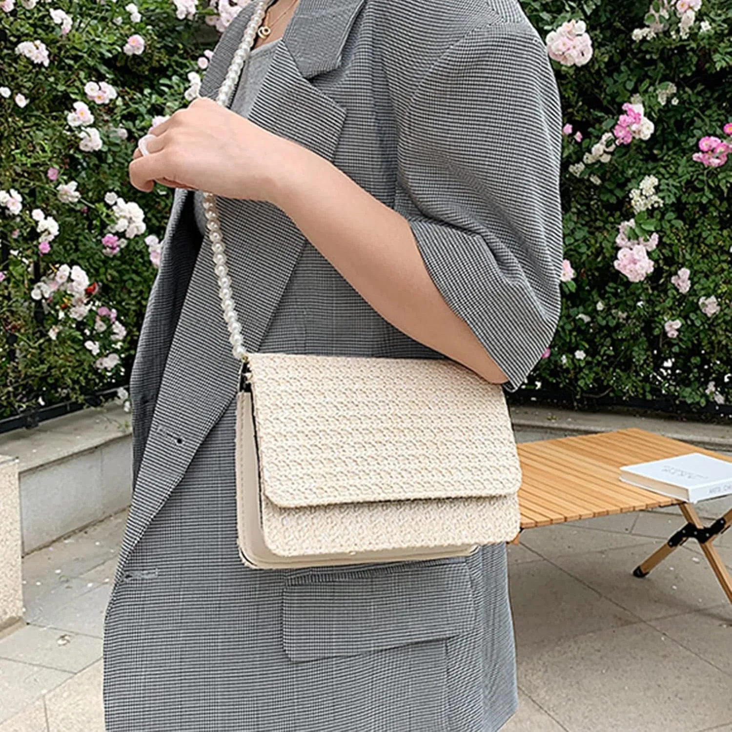 CHARMORE Crossbody Bag for Women Small Straw Beach Shoulder Bag Stylish Woven Bags Travel Handbags
