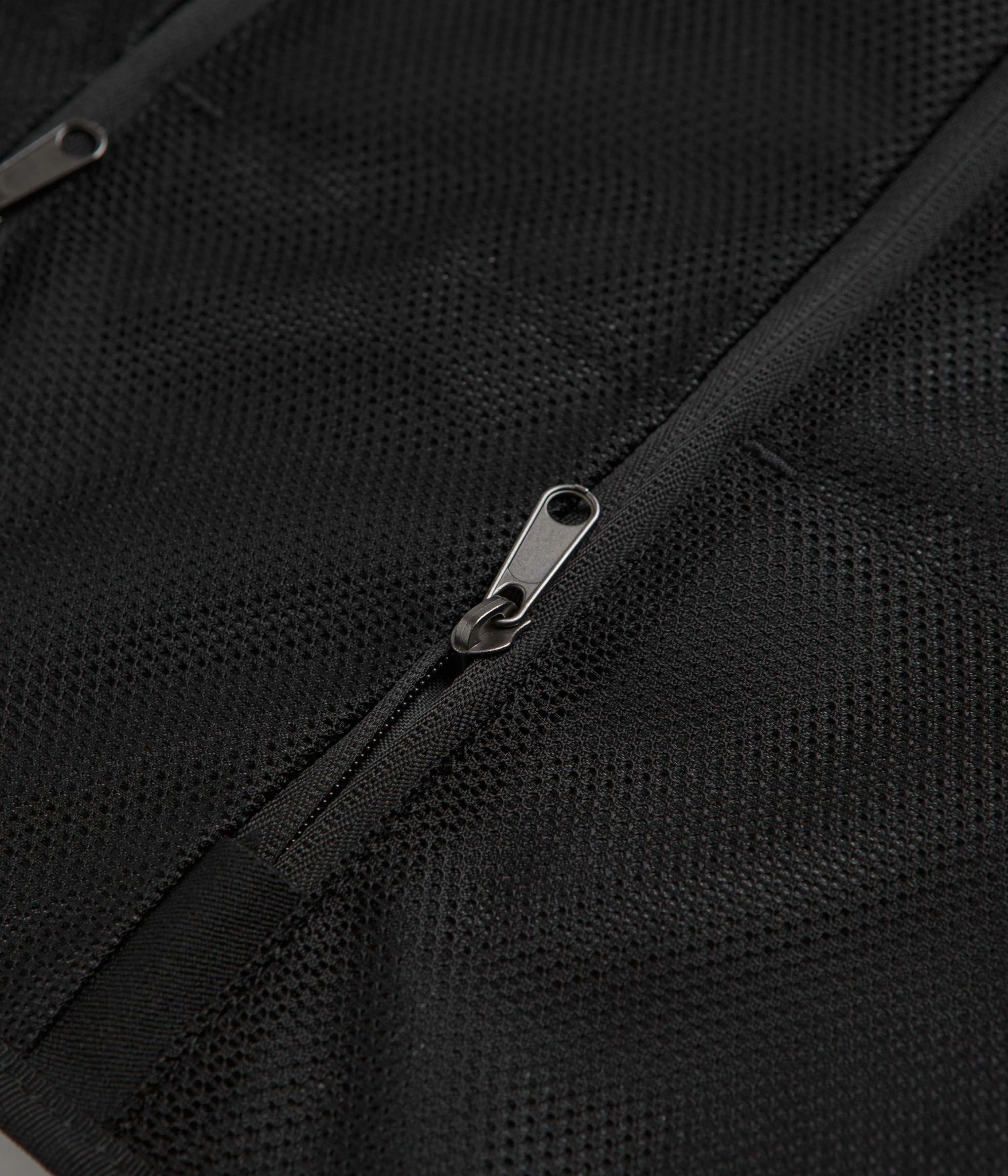 D_b_ Ramverk Medium Camera Insert - Black Out