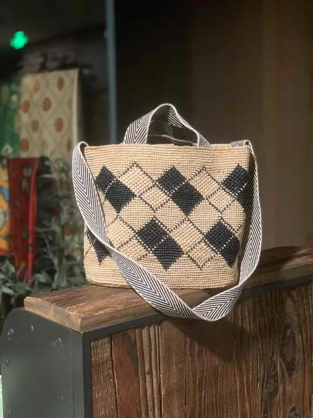 Gazy Straw Crossbody Bag