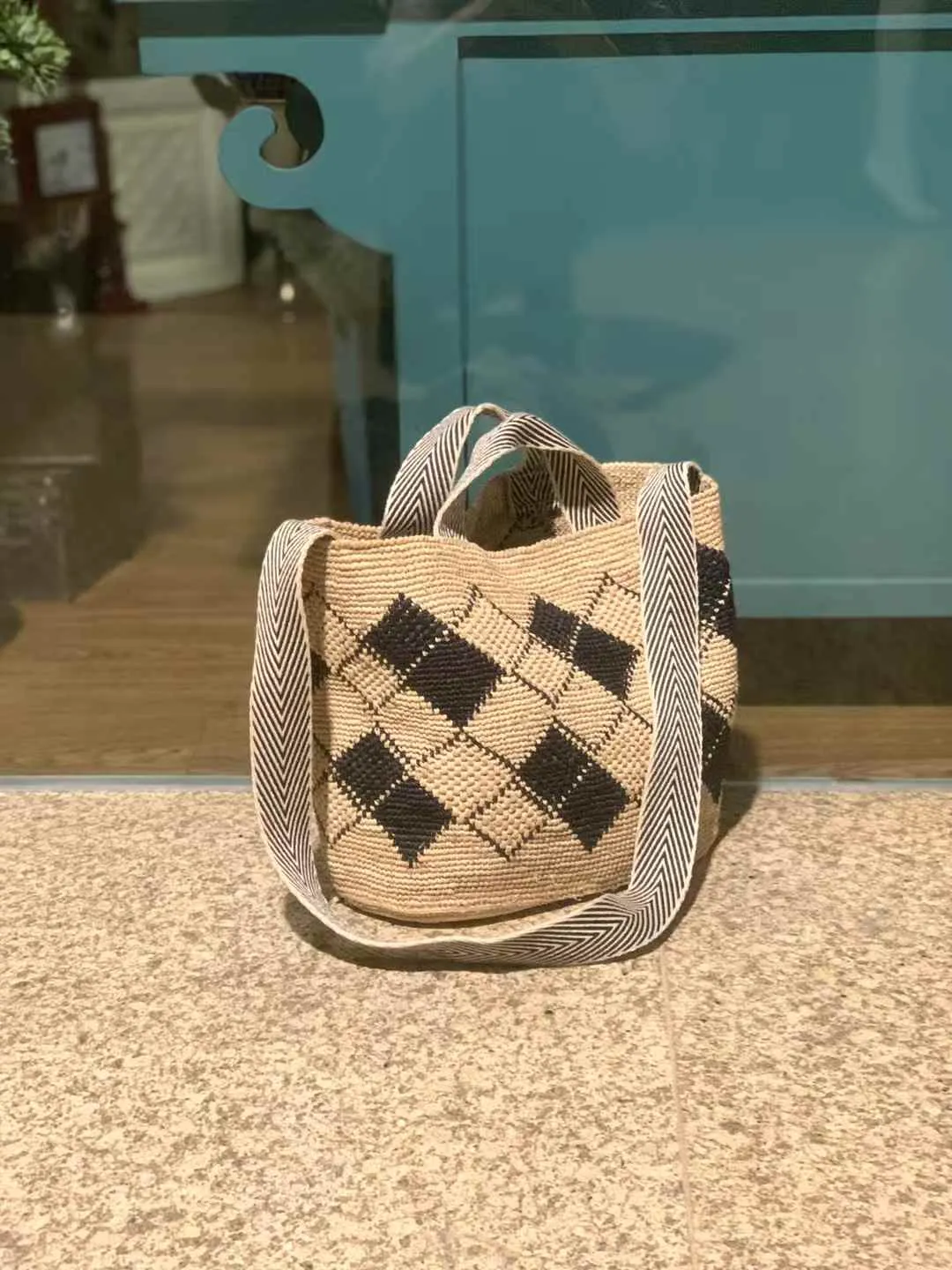 Gazy Straw Crossbody Bag