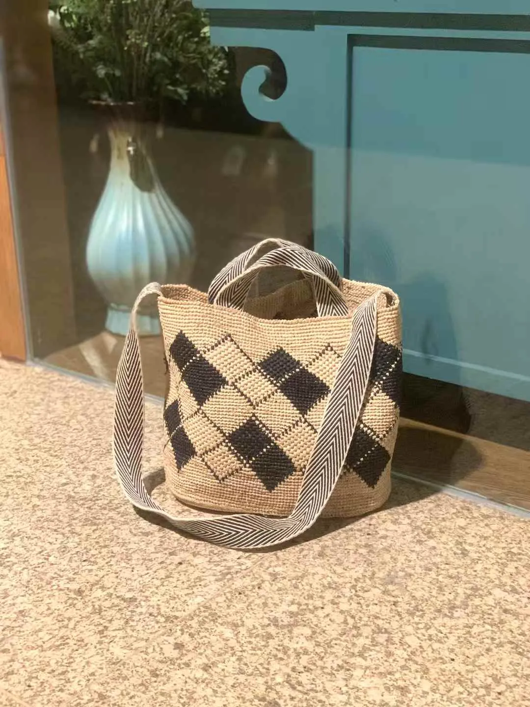 Gazy Straw Crossbody Bag