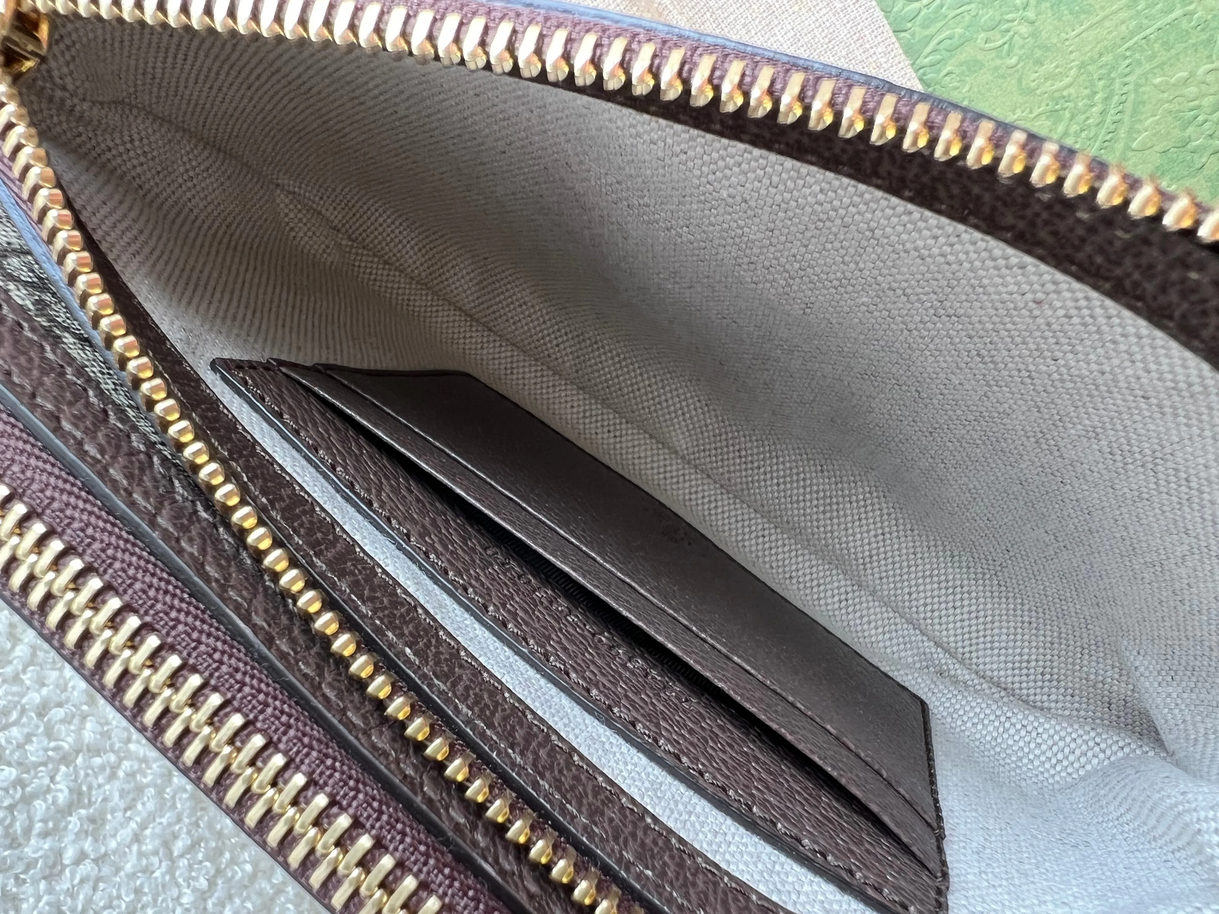 Gucci Supreme Blondie Shoulder Bag (RRP £1270)