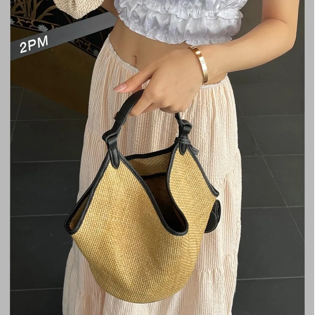 Large capacity Bag Niche Raffia Bucket Bag 2024 Summer Straw Beach Tote Bag Large Bag Holiday Beach Bag Ladies shoulder Bag(Large)