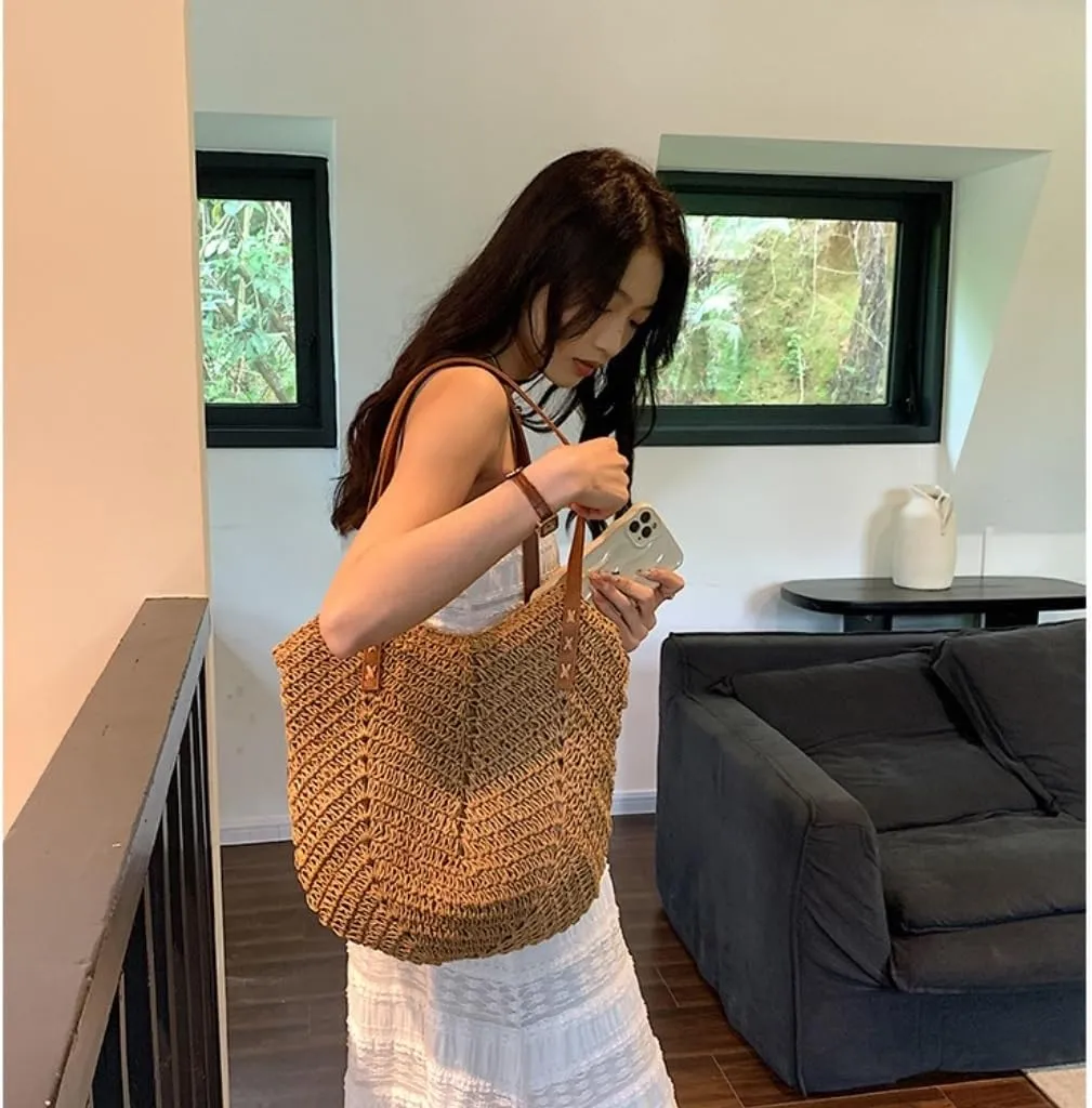 Large capacity Bag Simple and Stylish Straw Handbag, Essential for Leisure and Vacation Ladies shoulder Bag