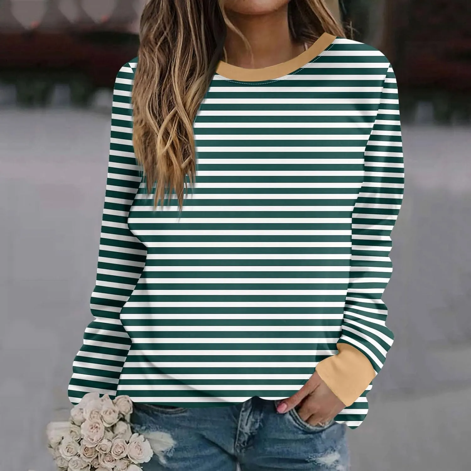 Long Sleeve T Shirts for Women Crewneck Causal Striped Blouse Tops Fall Fashion Vacation Pullover Ladies Clothes 2024