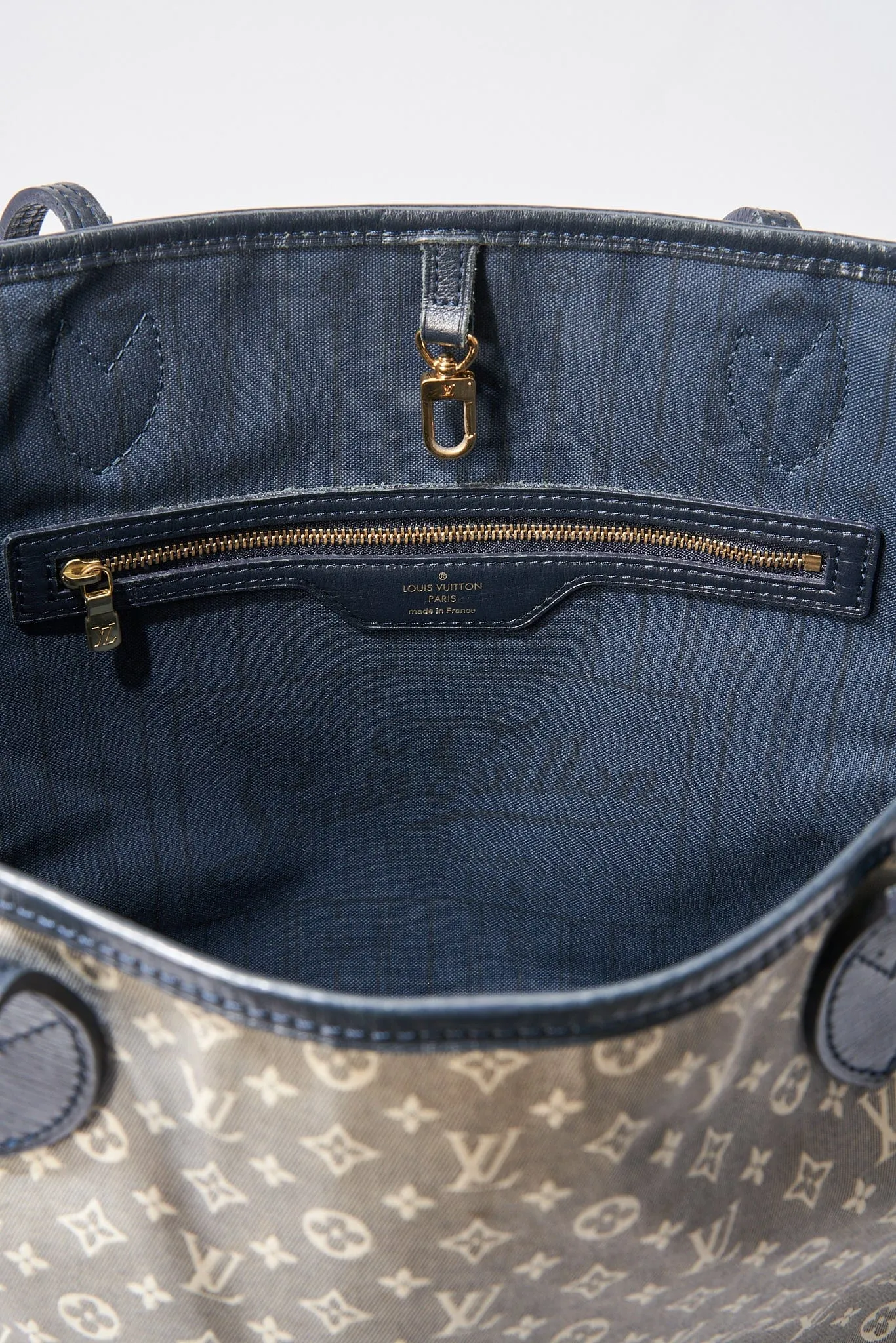 Louis Vuitton Neverfull MM in Navy Blue Monogram Canvas