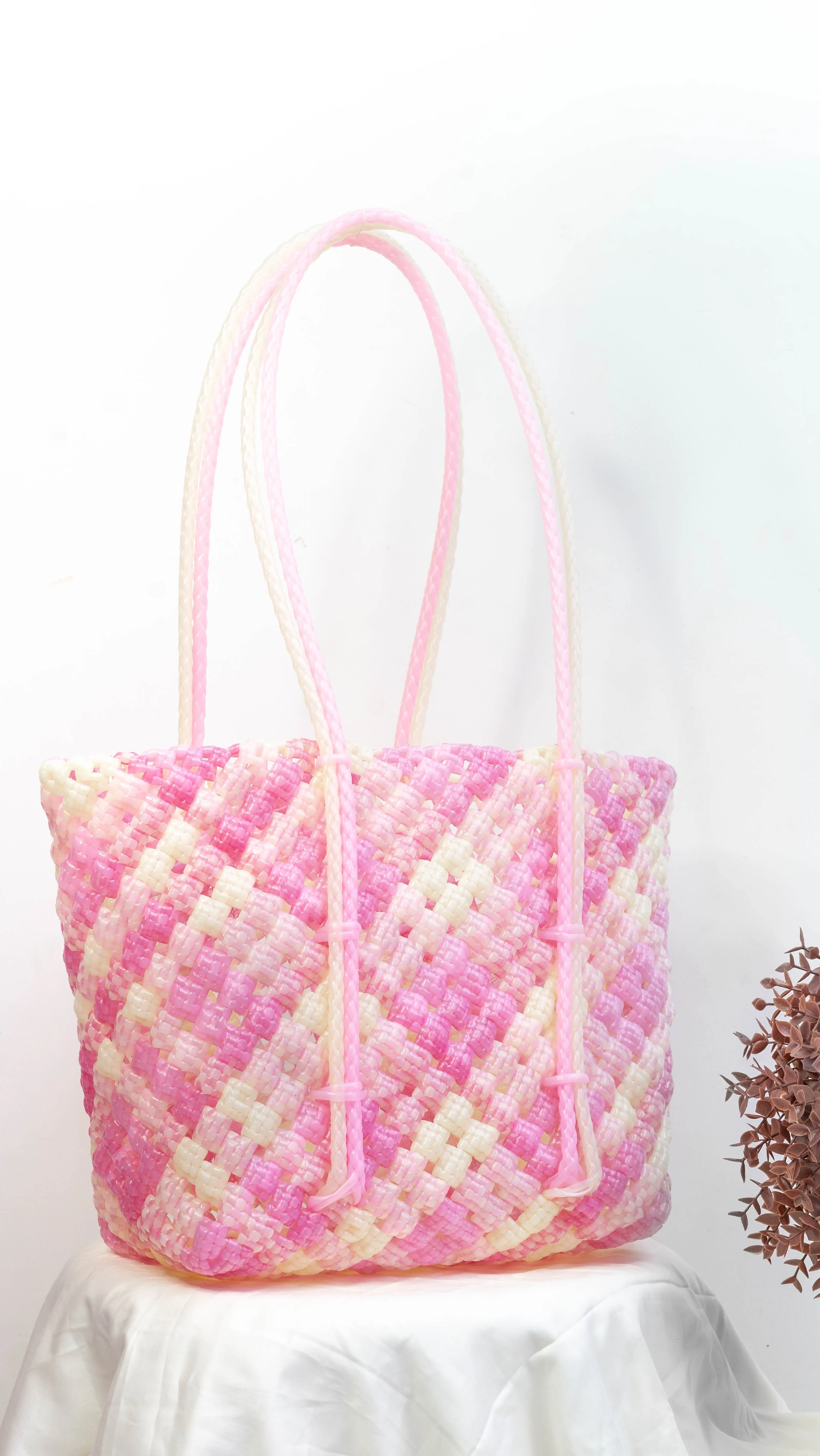 Pink & White Biscuit Knot Basket