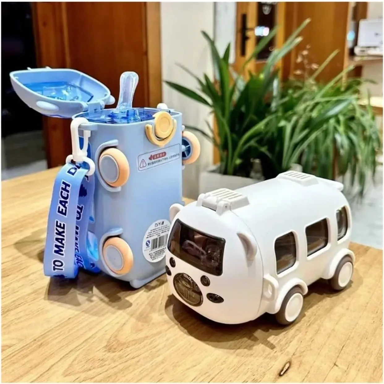 Portable Bear Water Bottle with Shoulder Strap Kid Cute Car Straw Water Cup Bus Shape Children's Water Bottle 500ml Drinking Cup(Purple)