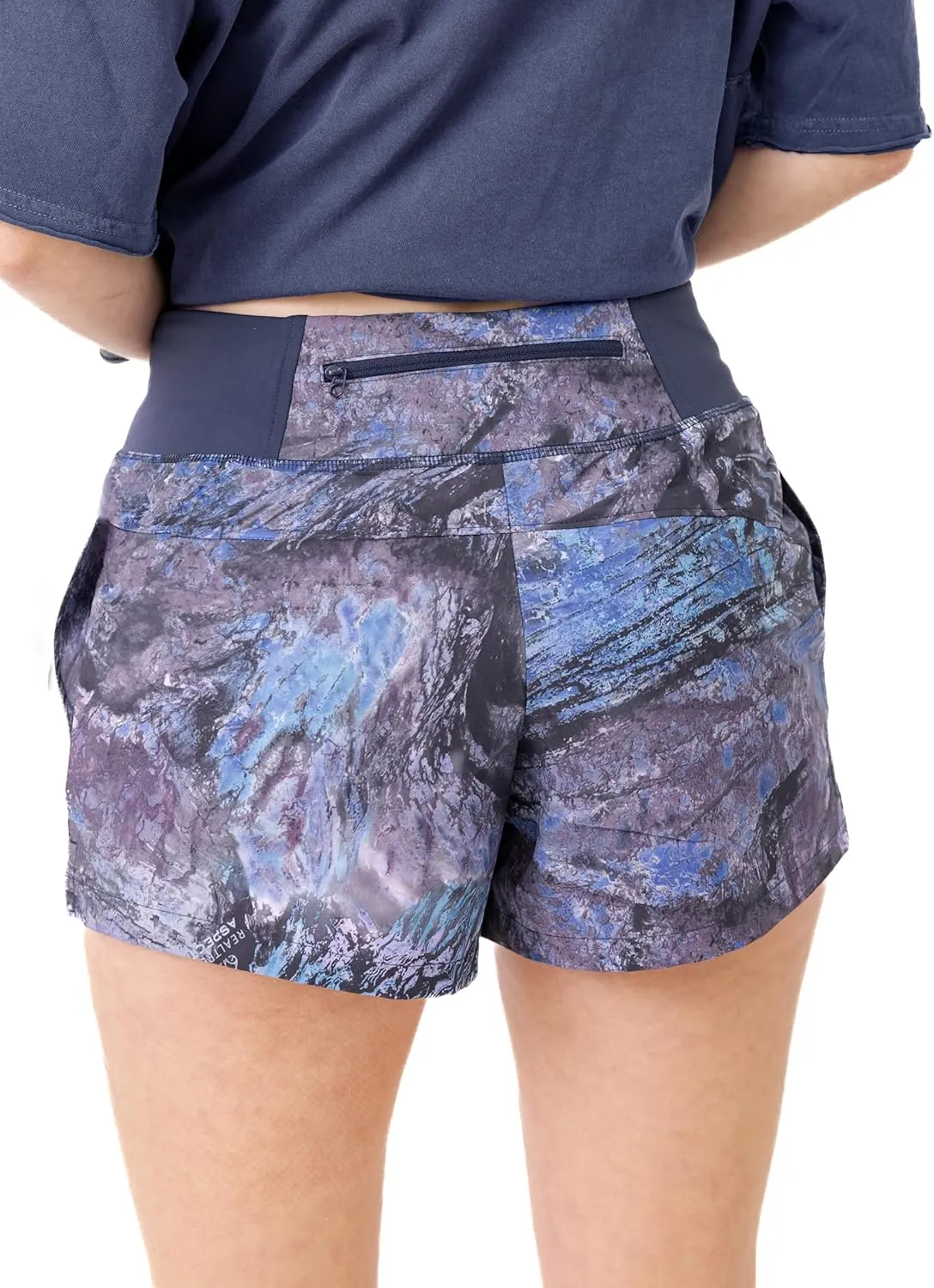 Realtree Camo Women's High-Waisted Athletic Bottoms with 2 Pockets, Lightweight for Running, Hiking, Camping & Fishing