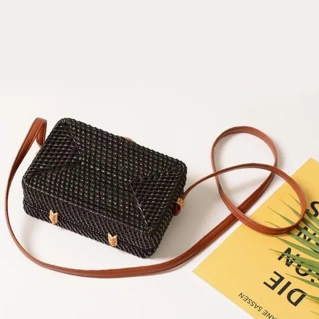 Round Straw Bag, Summer Style Women Bohemian Handbag Handmade Beach Circular Bag