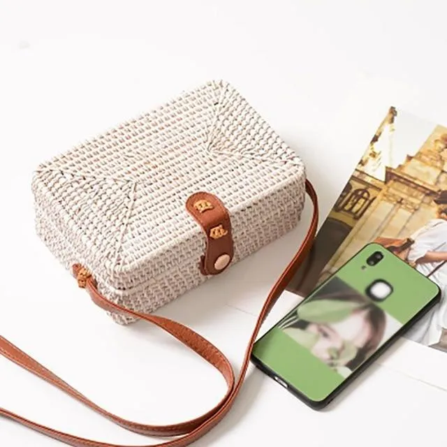 Round Straw Bag, Summer Style Women Bohemian Handbag Handmade Beach Circular Bag