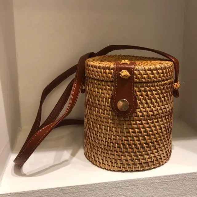 Round Straw Bag, Summer Style Women Bohemian Handbag Handmade Beach Circular Bag