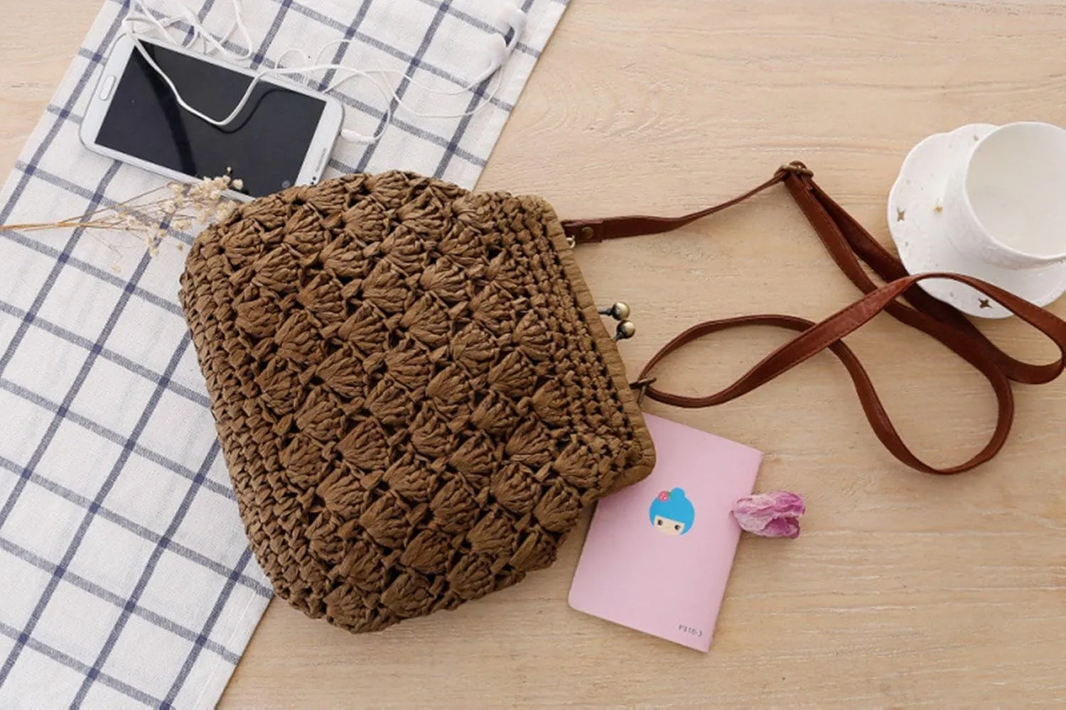 Shell Crochet Straw Woven Shoulder Bags With Vintage Brass Buckle Closed