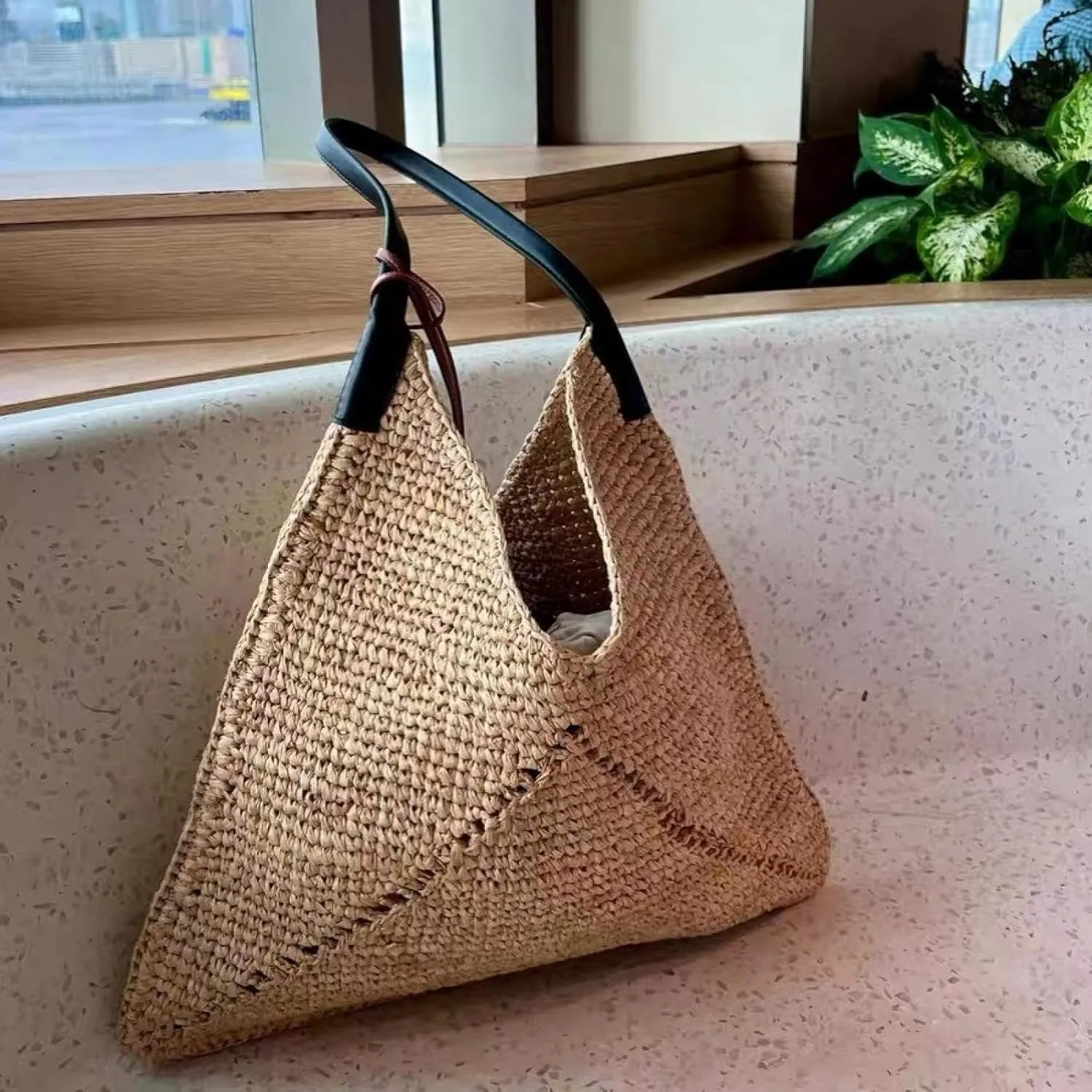 Stylish and Versatile Straw Tote Triangle Casual Shoulder Tote