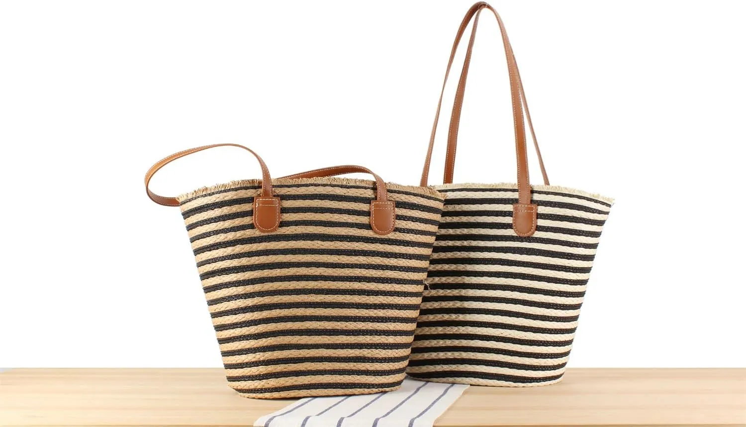 Teeya Straw Crossbody Bag Women Weave Shoulder Bag Round Summer Beach Purse and Handbags