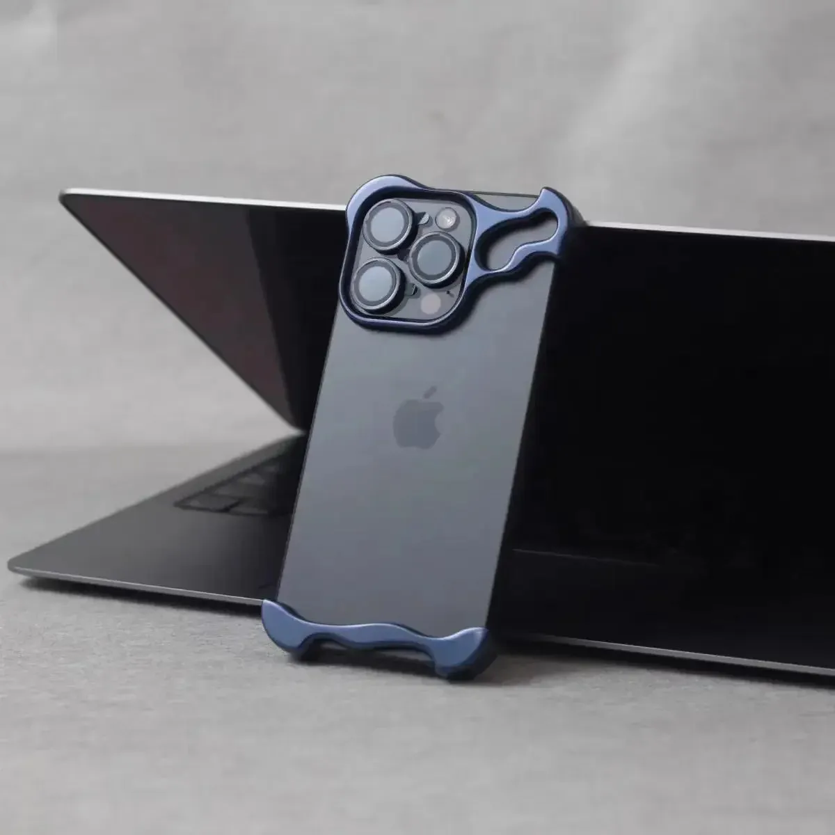 TitanGuard iPhone Bumper