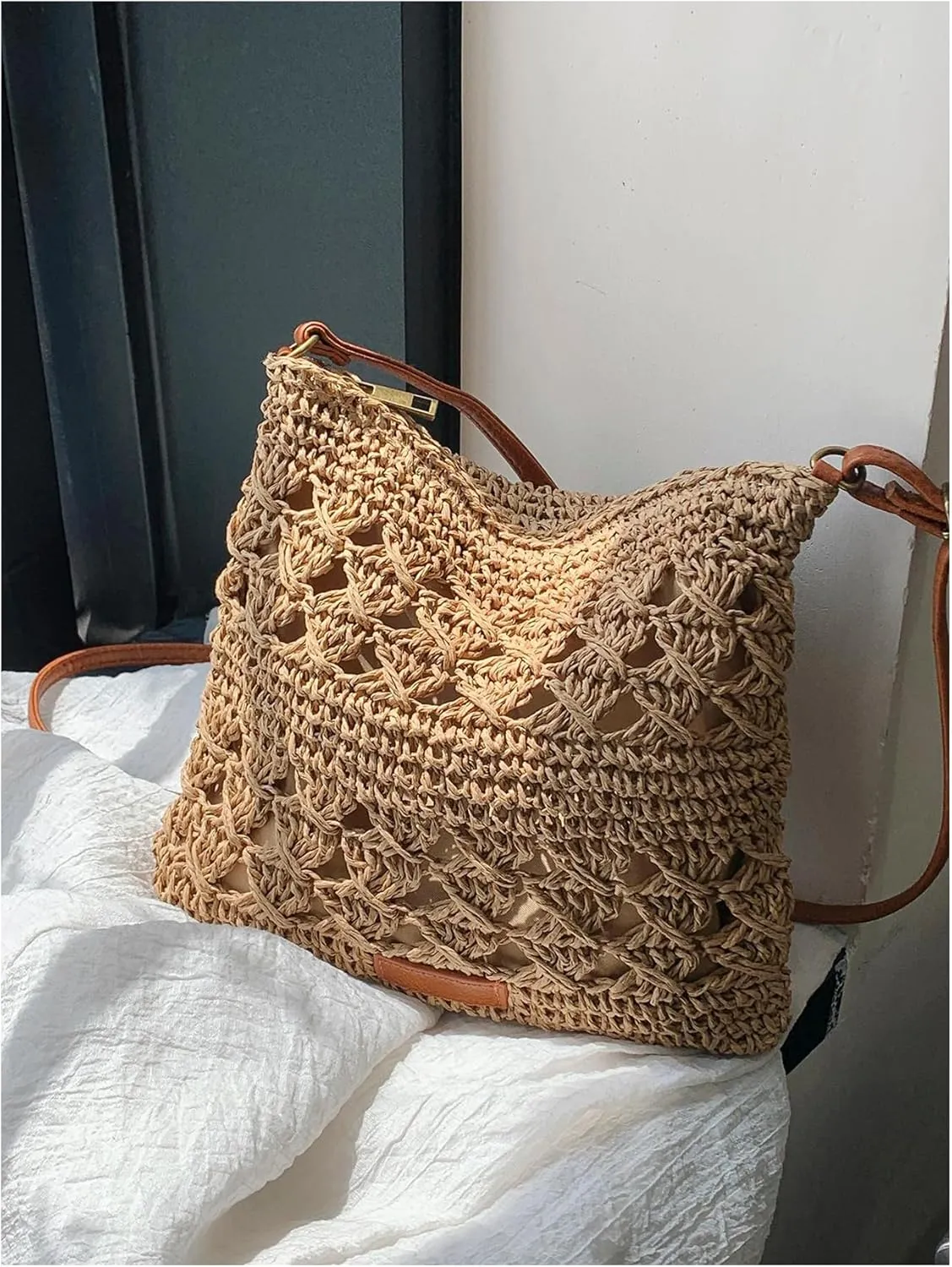 Verdusa Women's Straw Shoulder Bag Crochet Woven Crossbody Bag Casual Beach Vacation Tote Bags