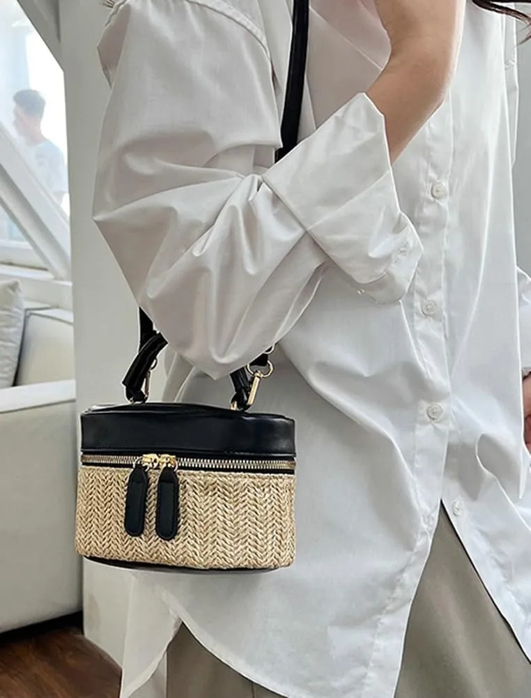 Women Small Summer Beach Tote Shoulder Bags Handwoven Straw Summer Crossbody Bag Makeup Purse Handbags