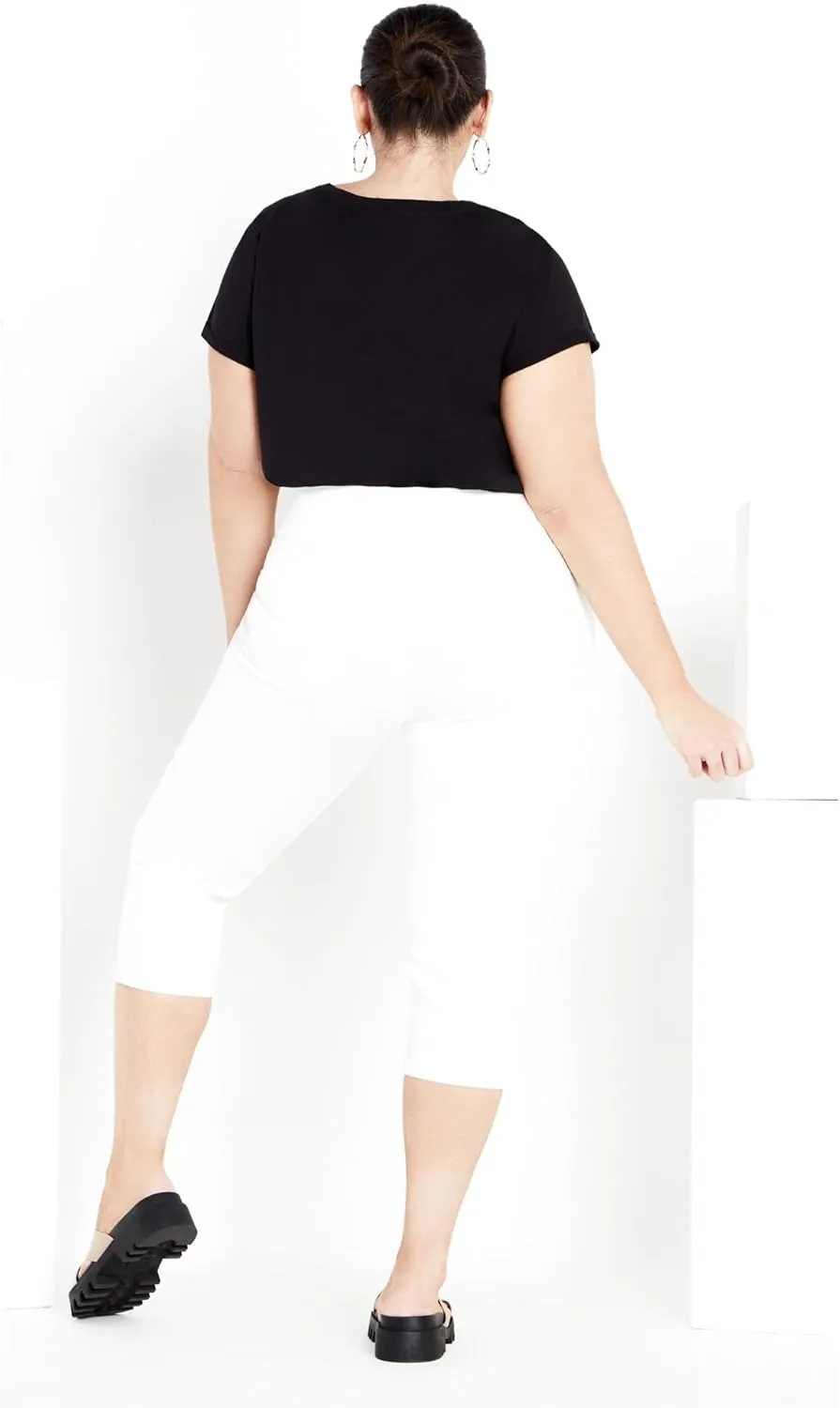 Women's Plus Size Butter Denim Pull On Crop Jean